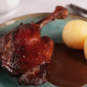 2 Entenkeulen Sous Vide vorgegart inkl. Soße Für 1 Person