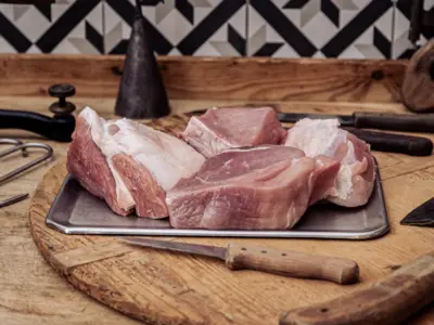 Alternative view of Verarbeitungfleisch vom Schwein S II/III  80/20