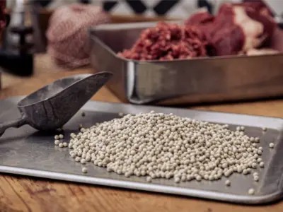 Pfeffer weiß (ganz)